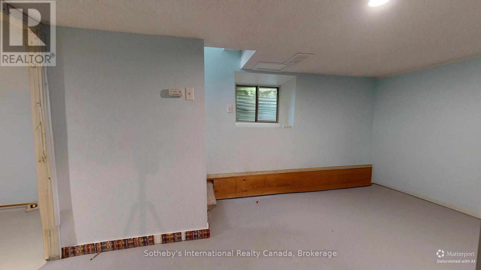 103 BRUCE STREET S - 26