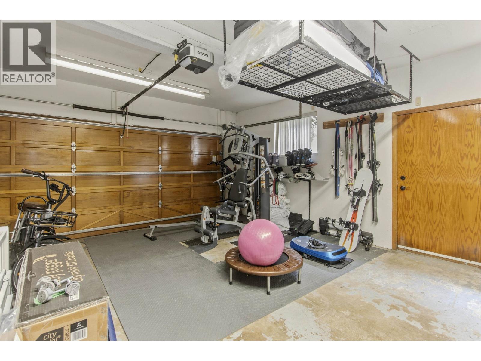 2130 PARKWAY ROAD, Squamish