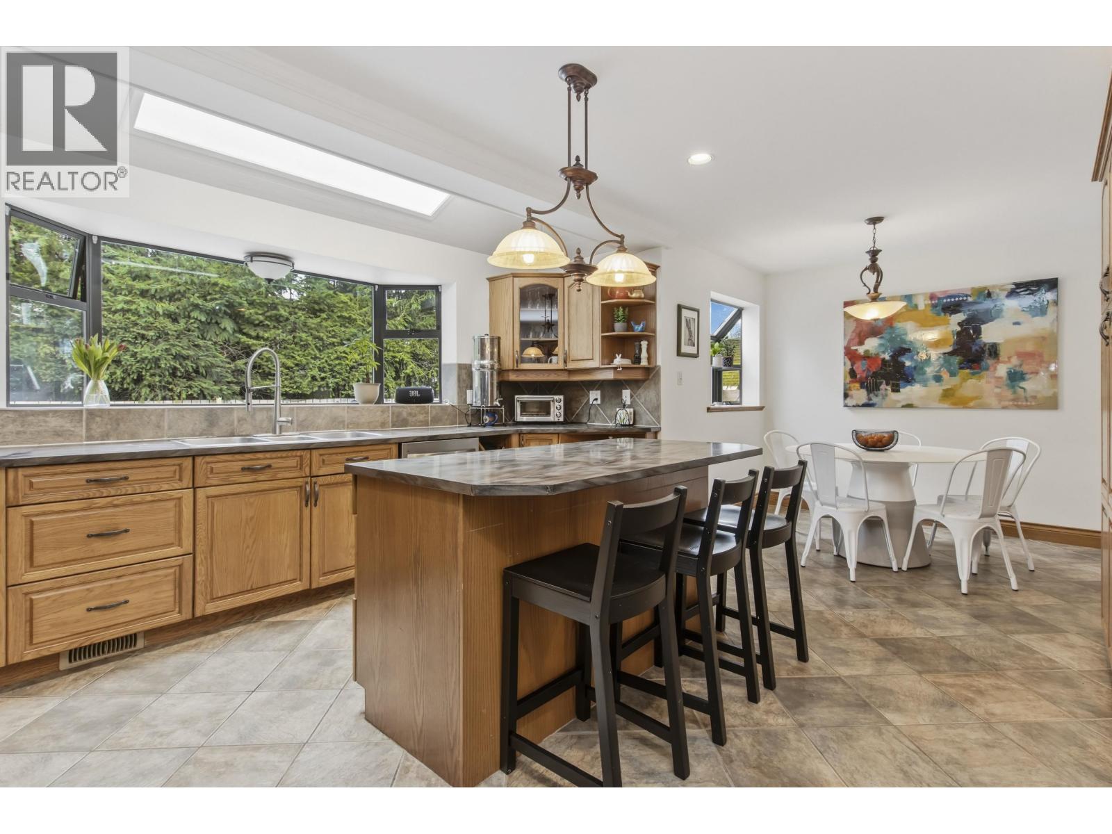 2130 PARKWAY ROAD, Squamish