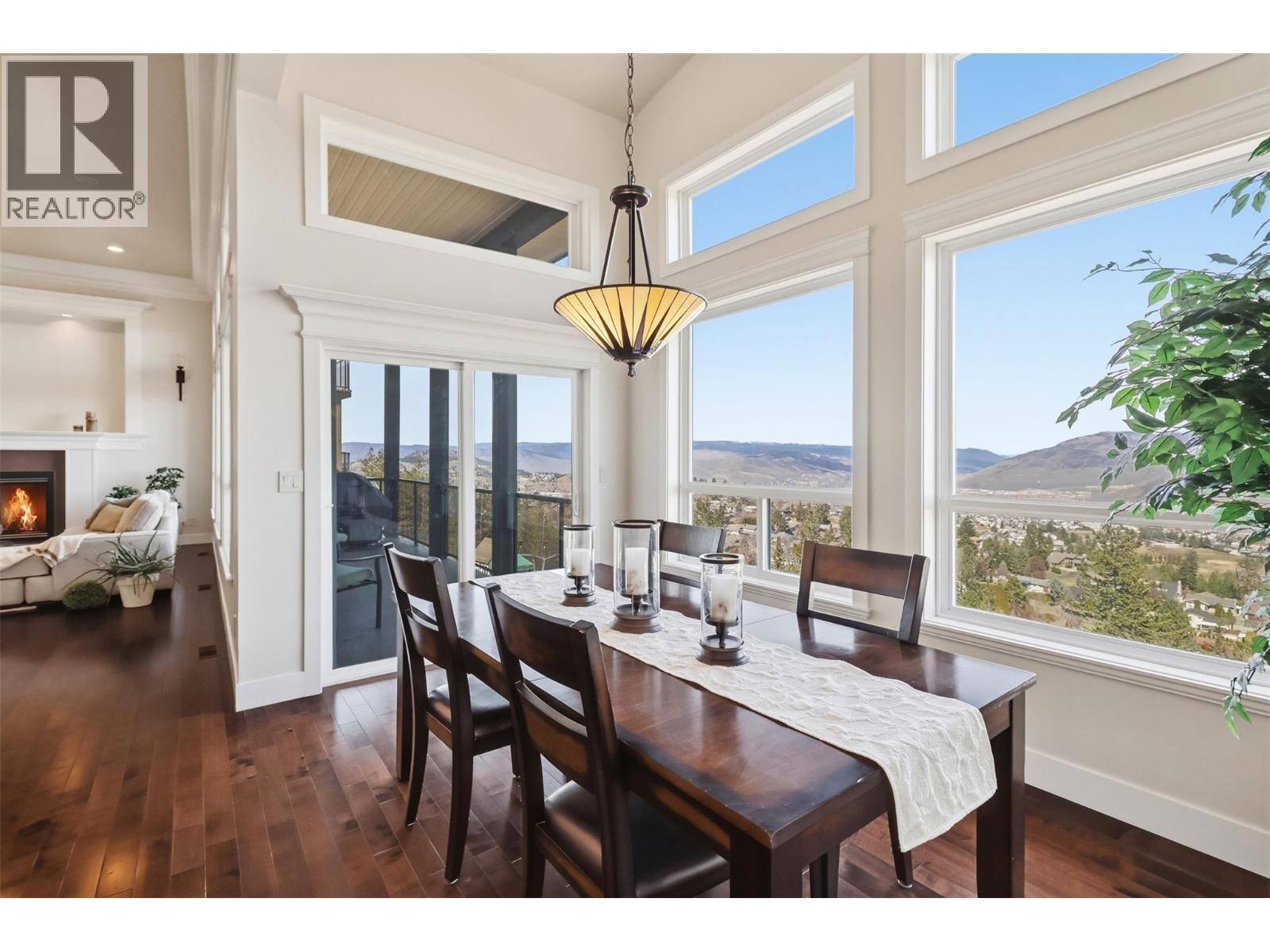 2612 TELFORD Drive - 23
