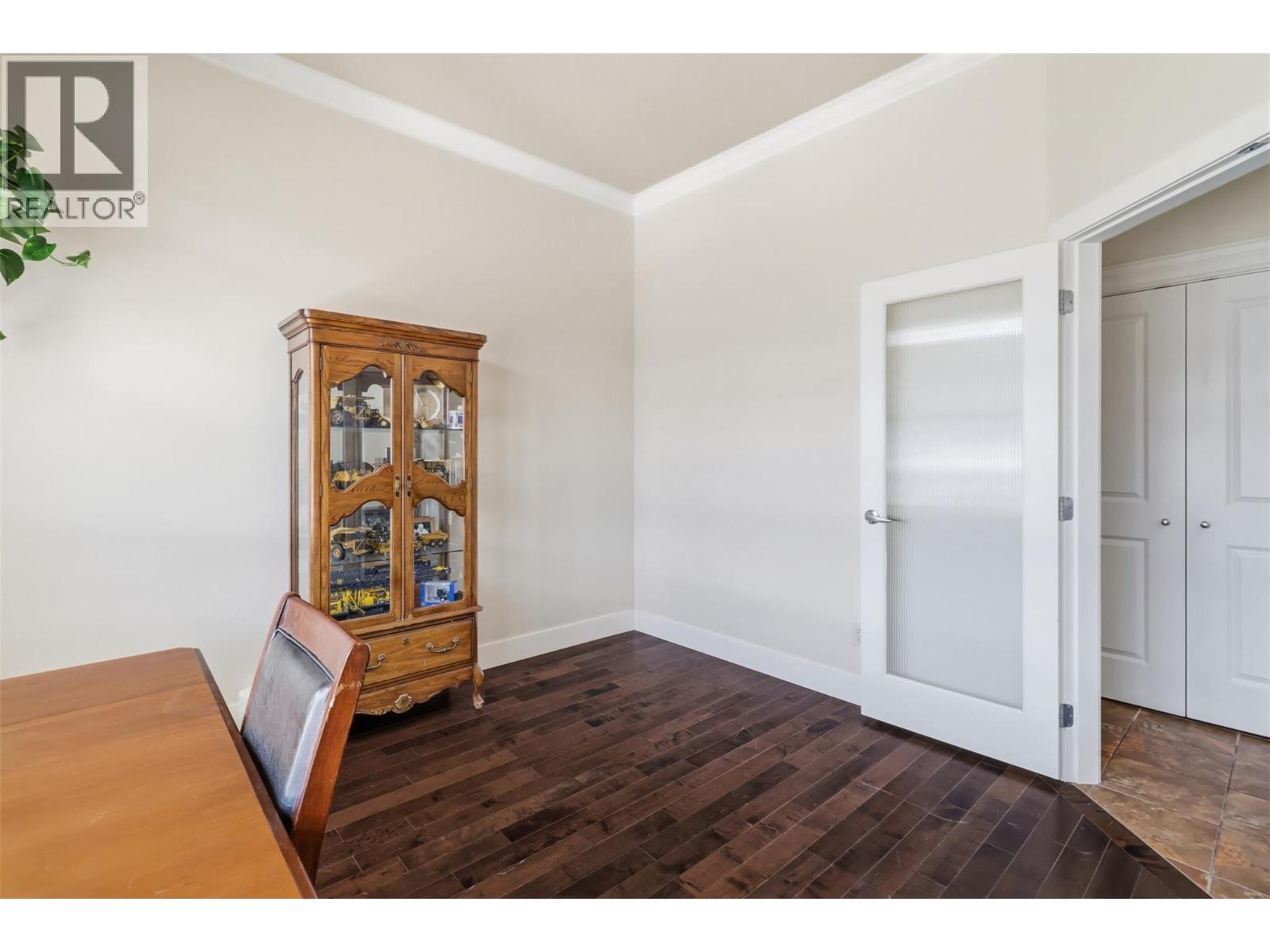 2612 TELFORD Drive - 32