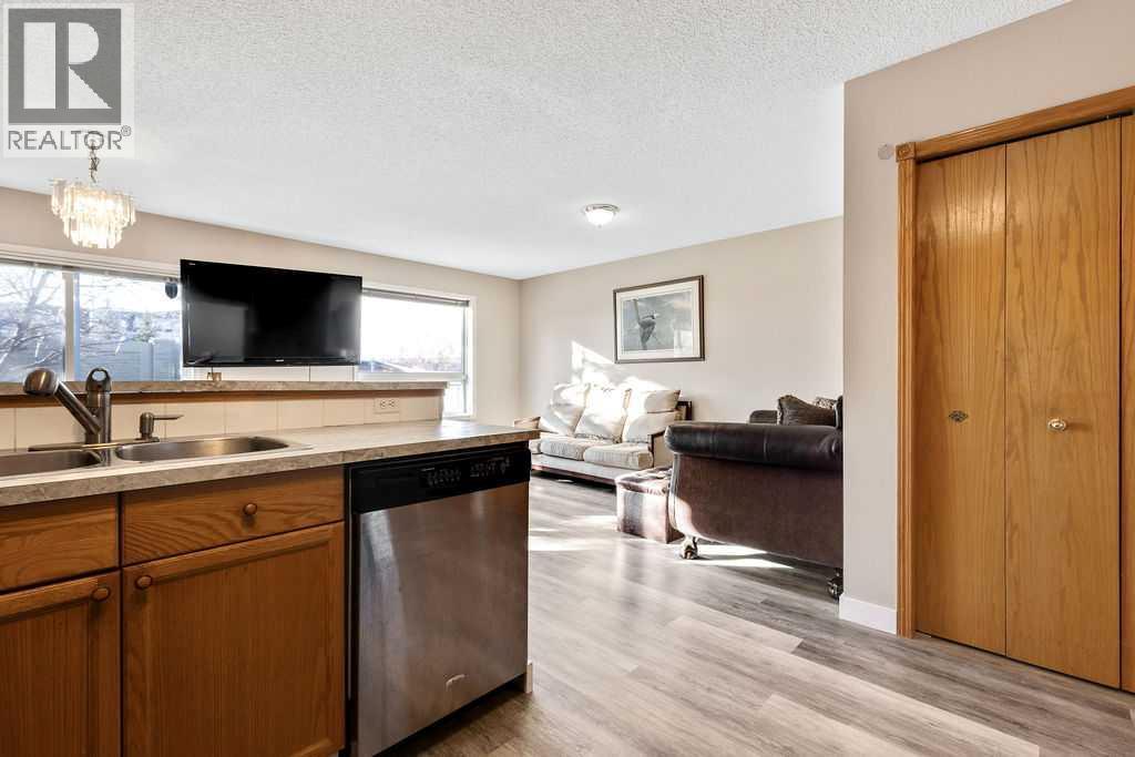 Single Family House for Sale in  Harvest Rose Circle NE Harvest Hills Calgary 