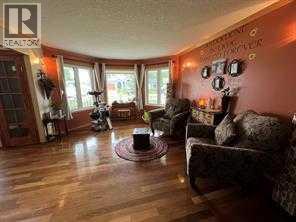 302 8 AVENUE - 9