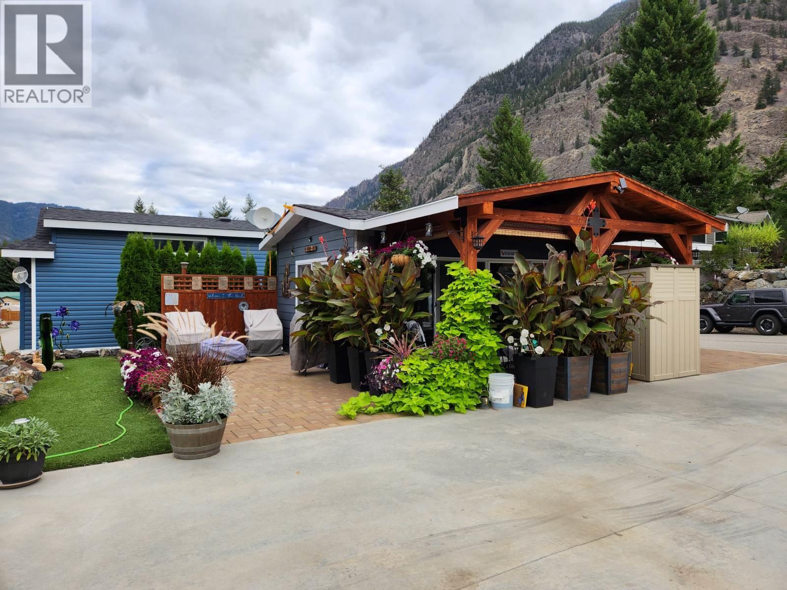 96 4354 Highway 3 Highway, Keremeos