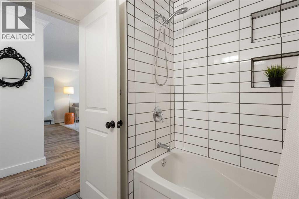 Single Family House for Sale in   A Street SW Bankview Calgary 