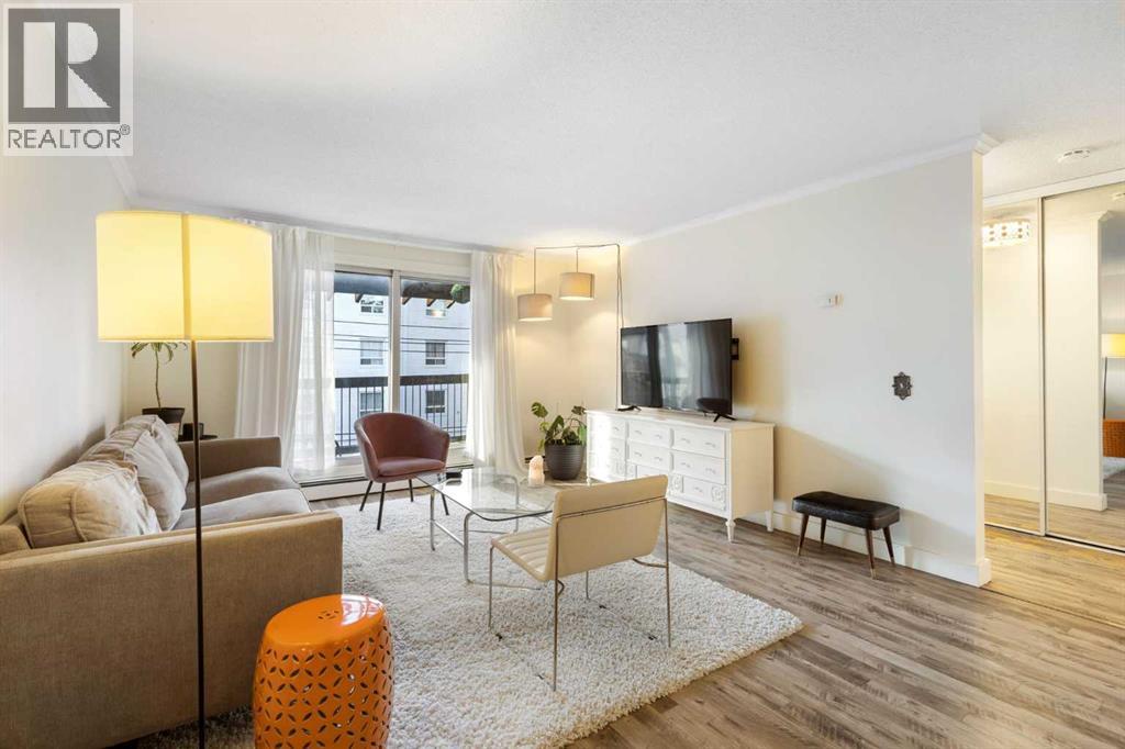 Single Family House for Sale in   A Street SW Bankview Calgary 