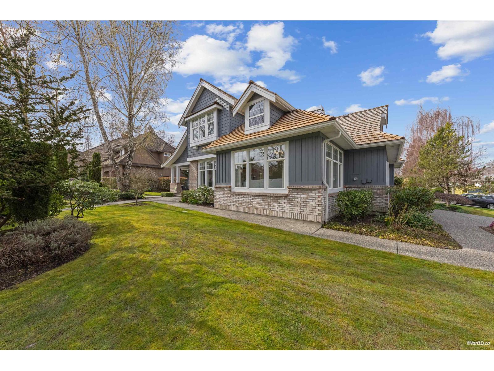 16330 LINCOLN WOODS COURT, Surrey