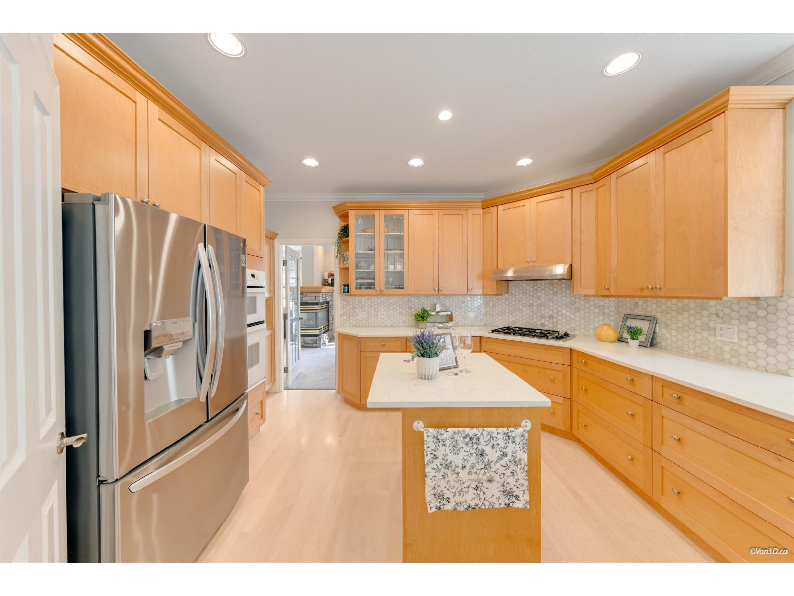 16330 LINCOLN WOODS COURT, Surrey