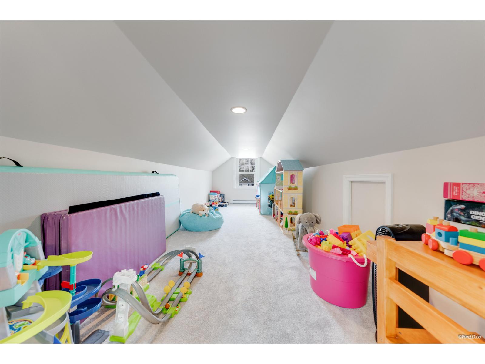 16330 LINCOLN WOODS COURT, Surrey