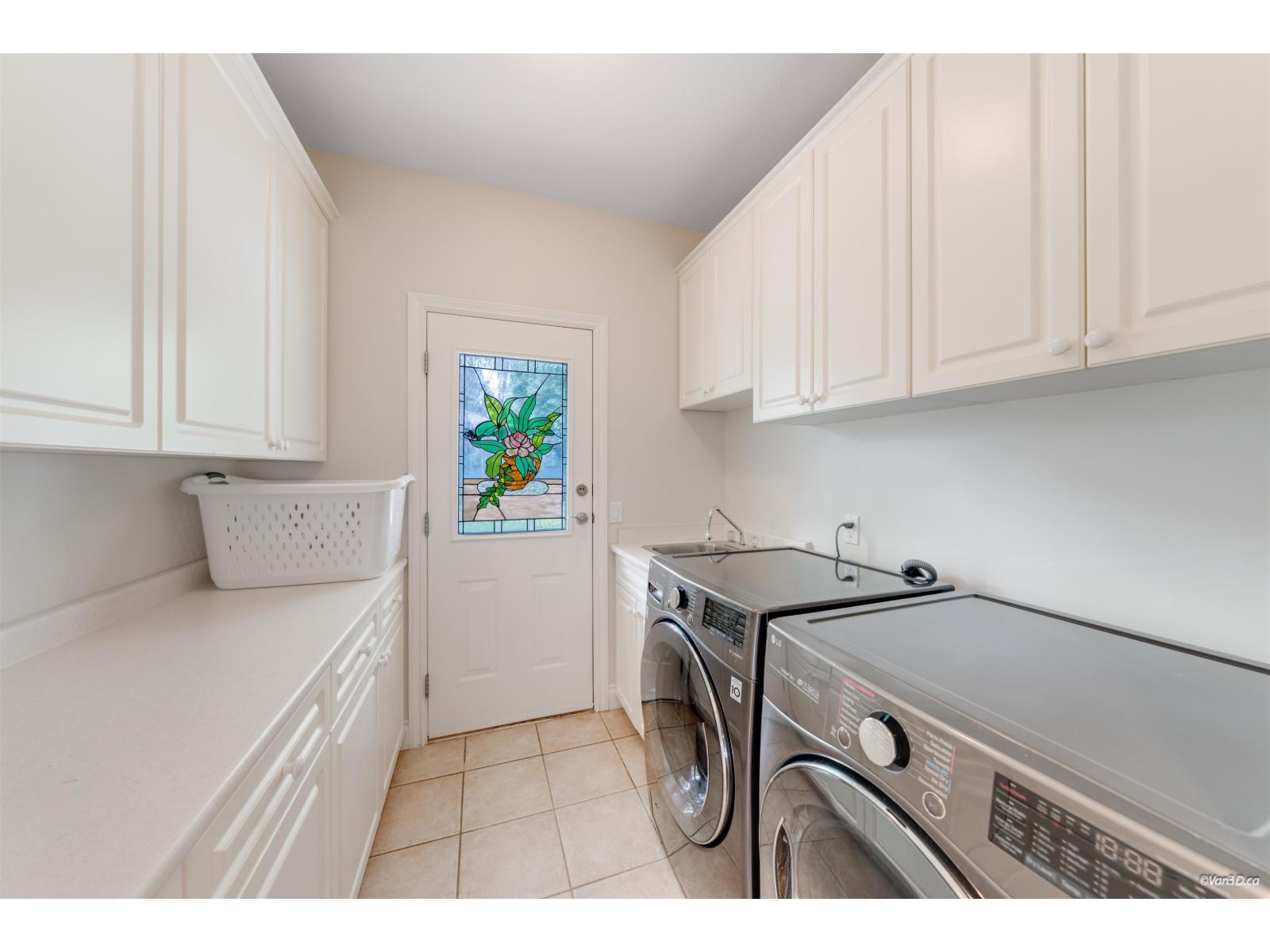 16330 LINCOLN WOODS COURT, Surrey