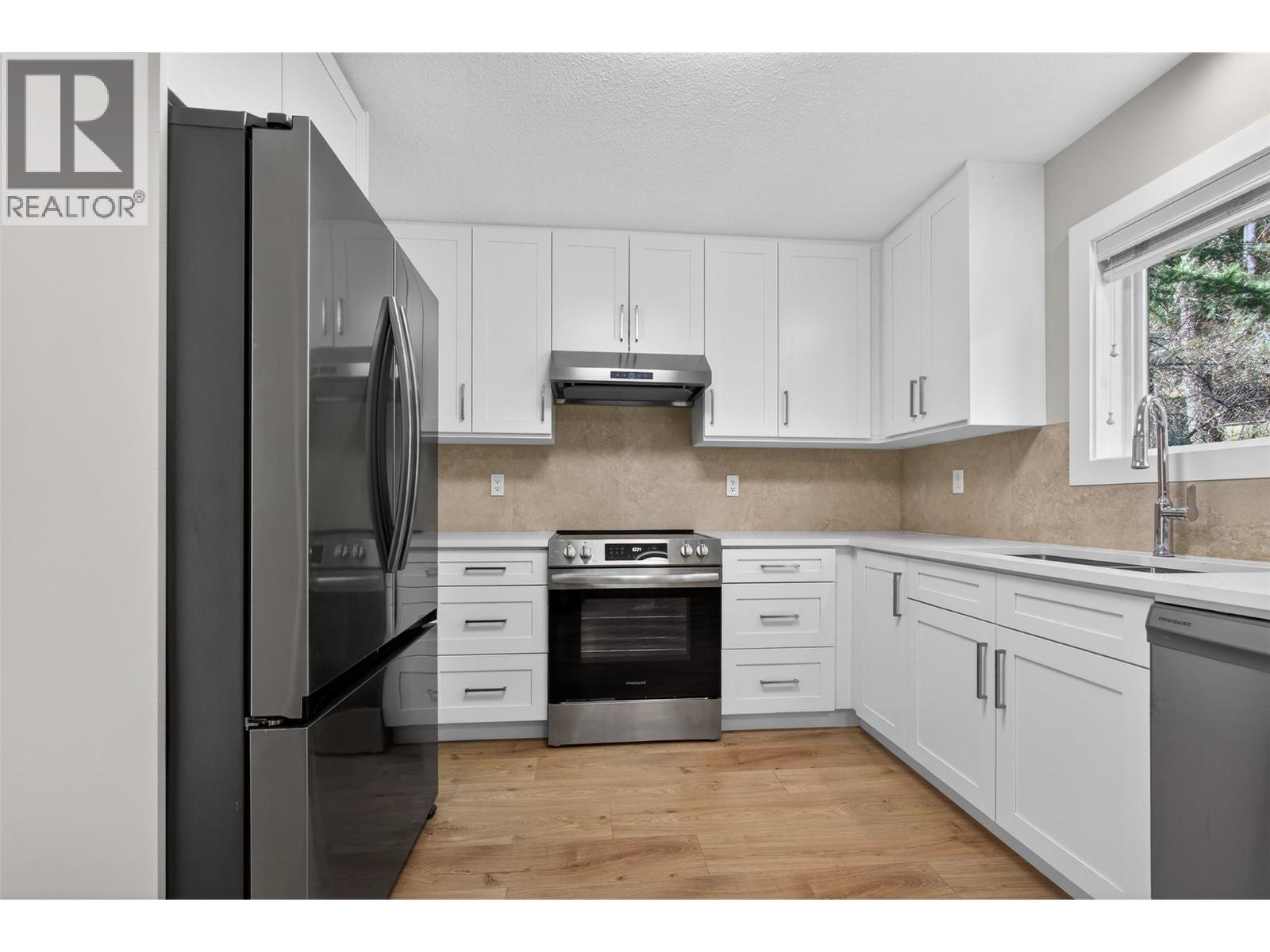 3480 MCTAGGART ROAD - 10