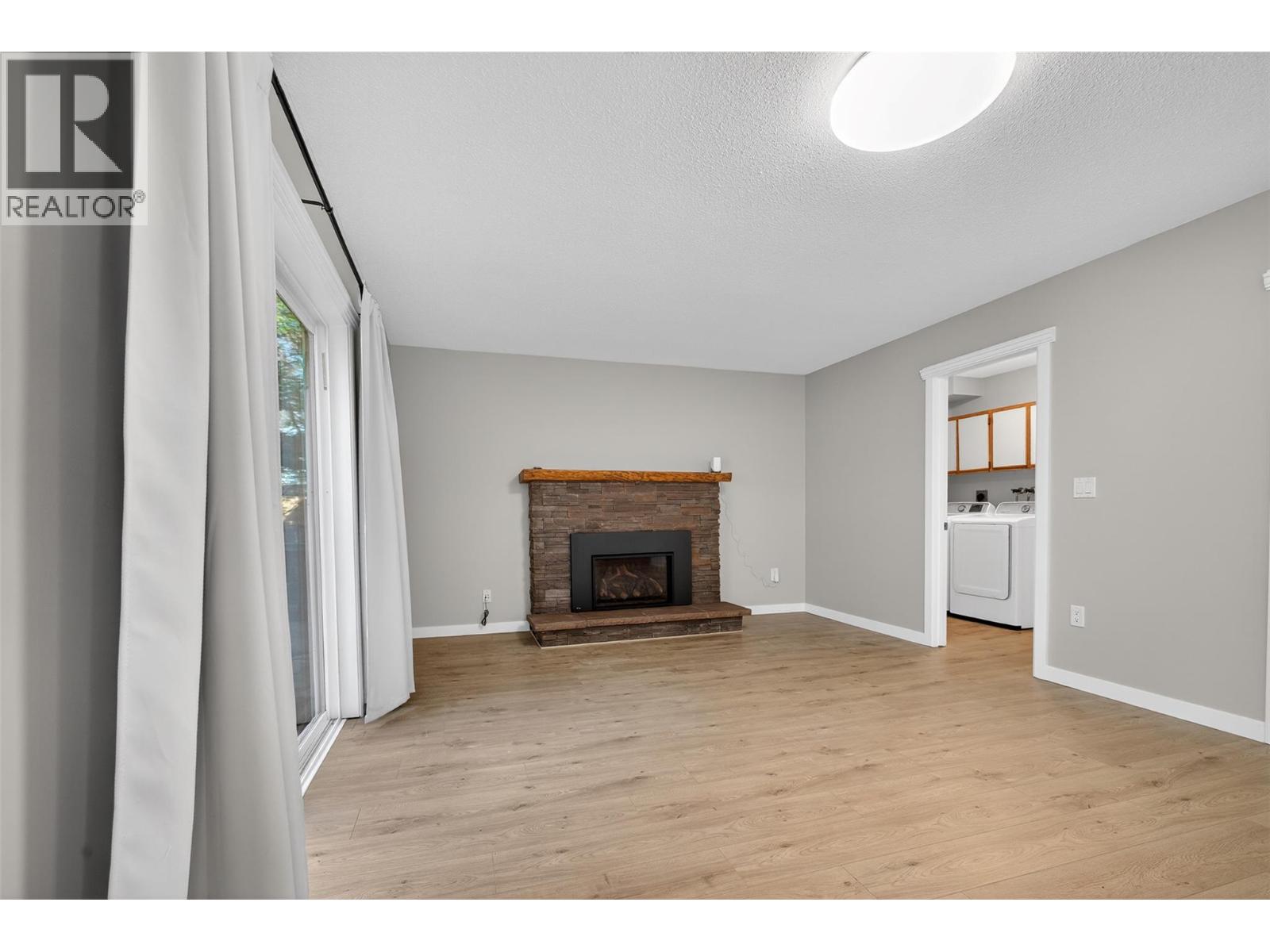 3480 MCTAGGART ROAD - 14