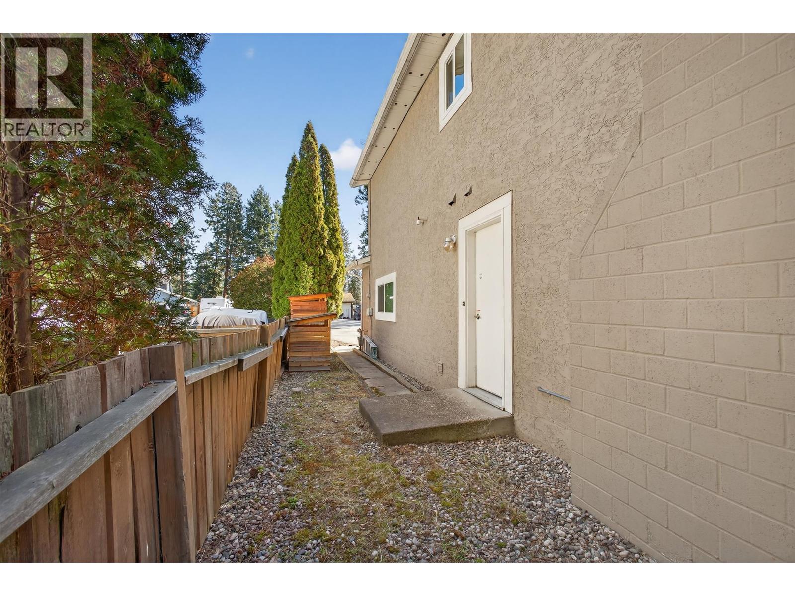 3480 MCTAGGART ROAD - 37