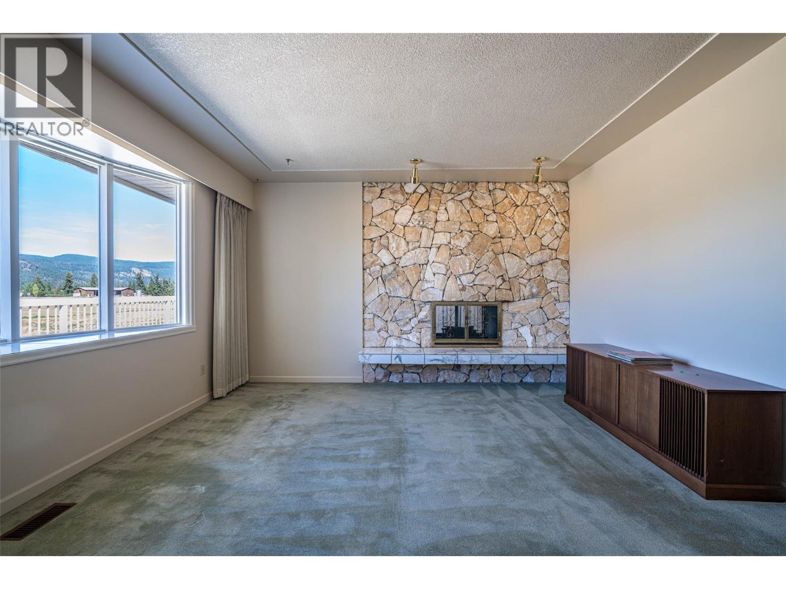 683 CLINTON ROAD - 34