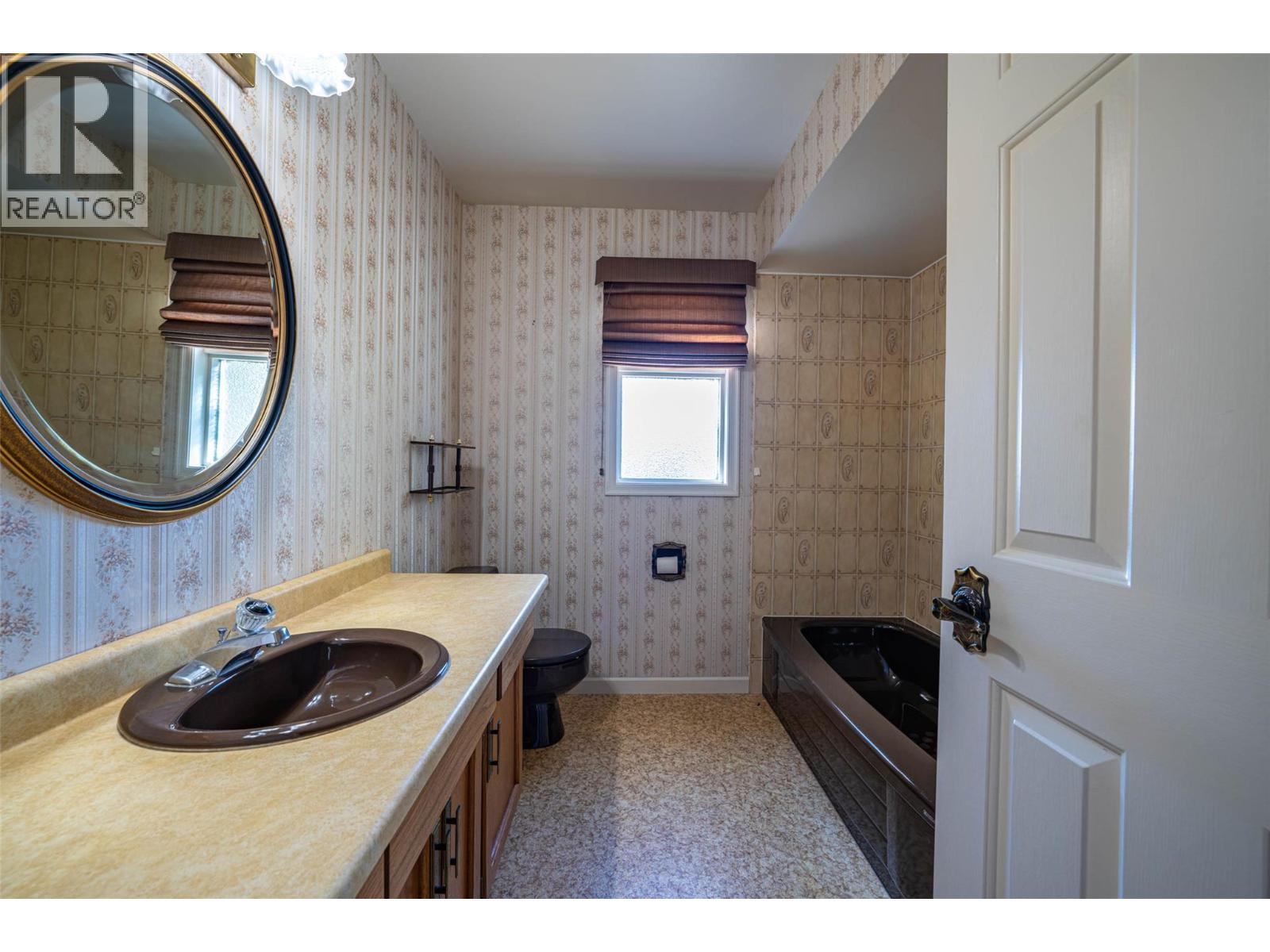 683 CLINTON ROAD - 44