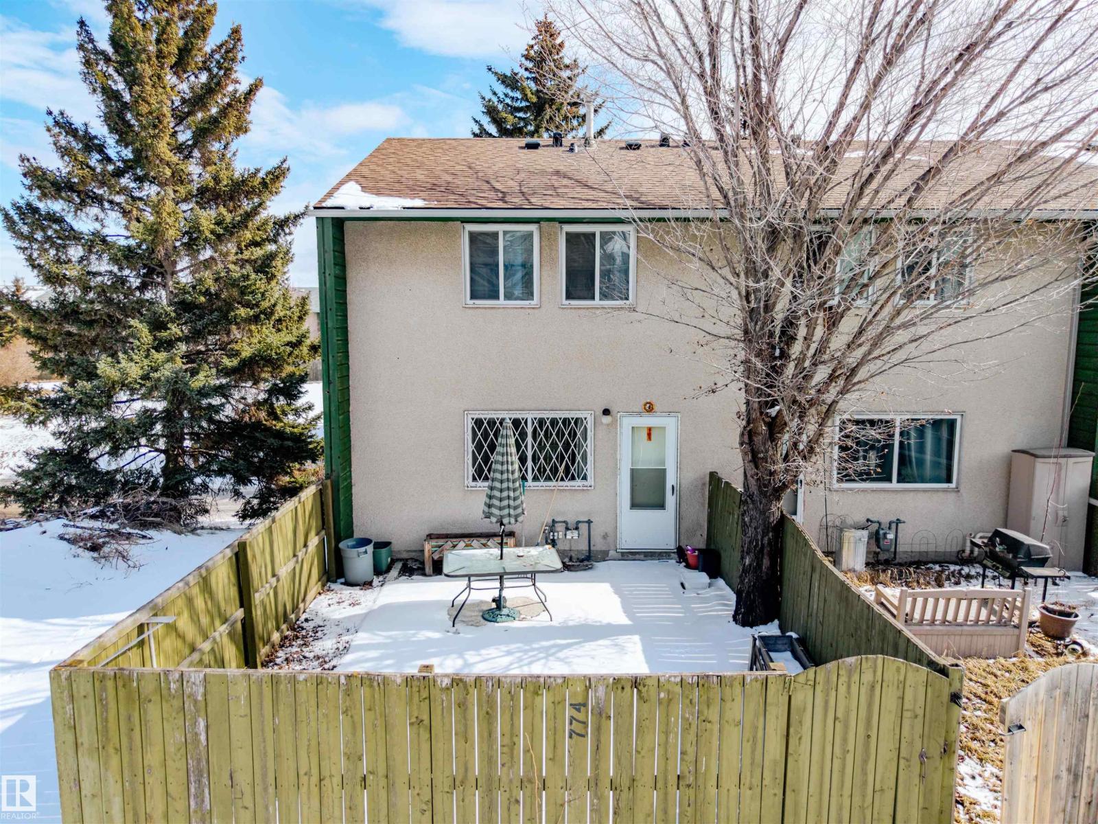 774 ABBOTTSFIELD RD NW NW - 27