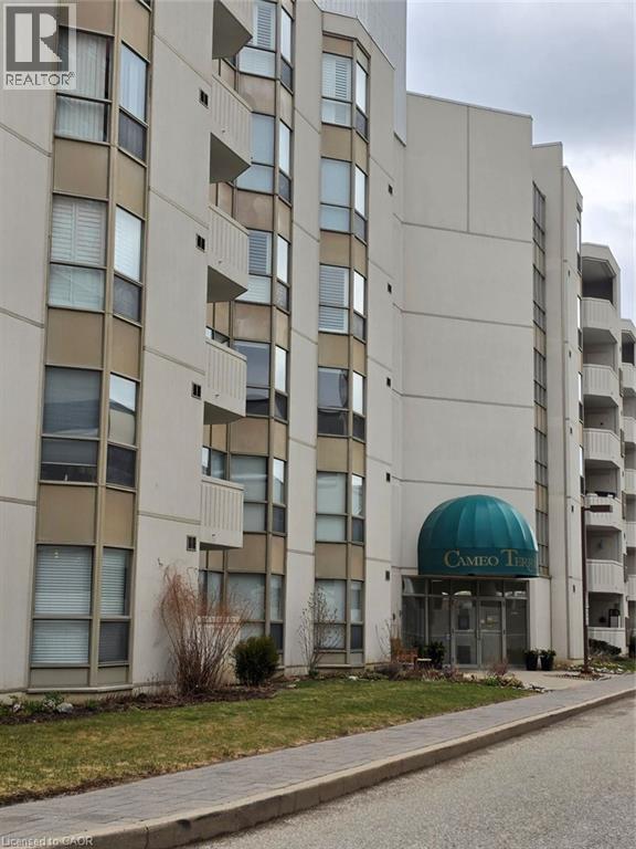 #204 3267 KING Street E - 1