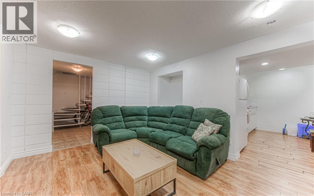 119 WALKER Street - 26