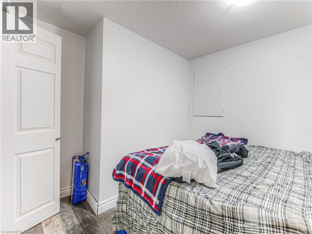 119 WALKER Street - 33