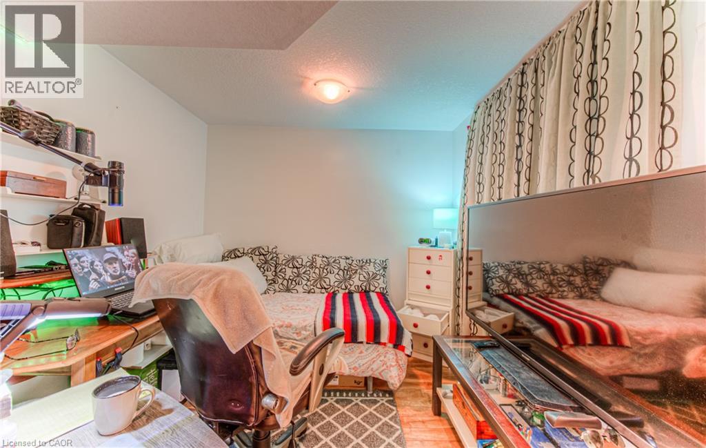 119 WALKER Street - 34