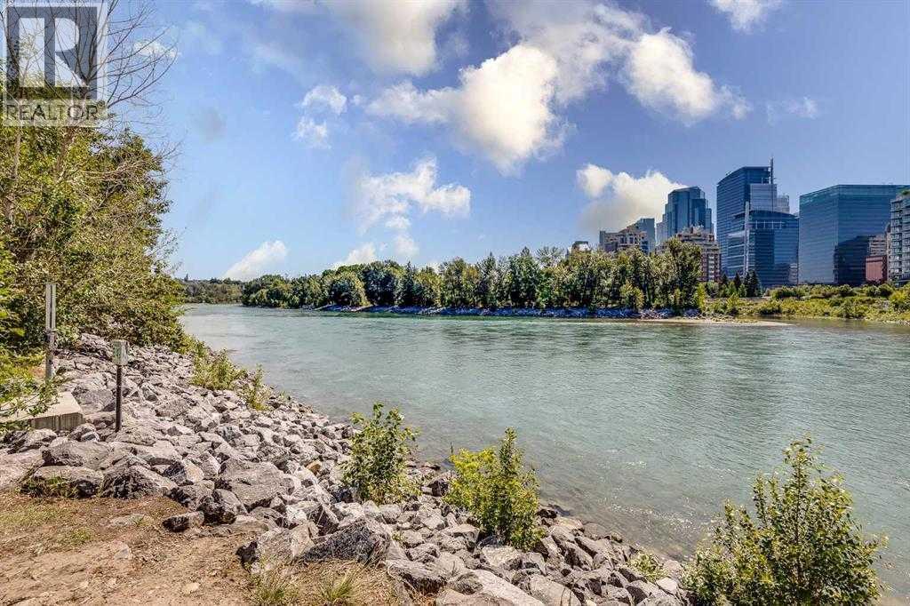 Single Family House for Sale in    Avenue SW Eau Claire Calgary 