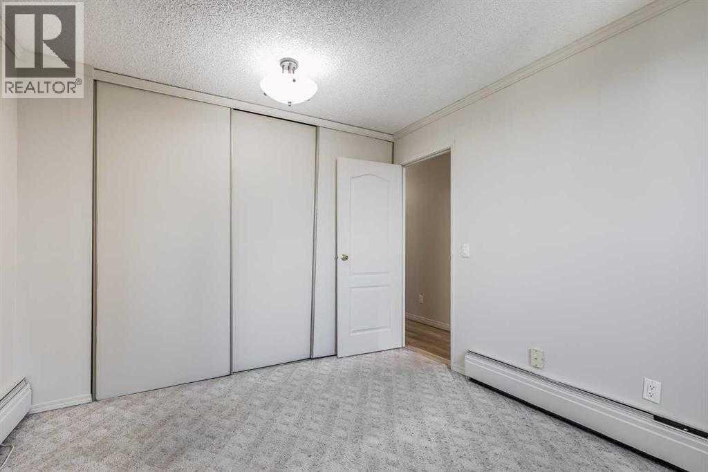 Single Family House for Sale in    Avenue SW Eau Claire Calgary 