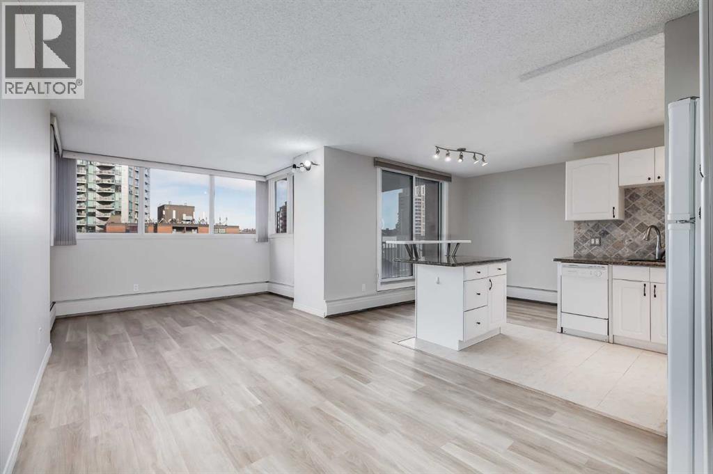 Single Family House for Sale in    Avenue SW Eau Claire Calgary 