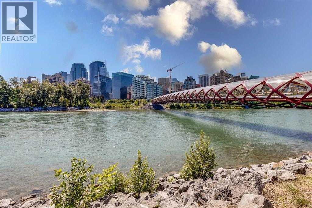 Single Family House for Sale in    Avenue SW Eau Claire Calgary 