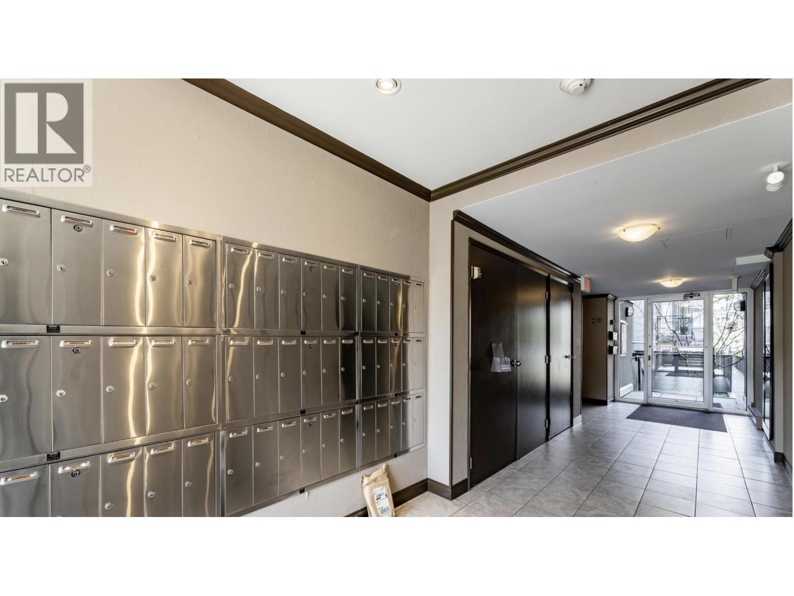 109 555 W 14TH AVENUE, Vancouver