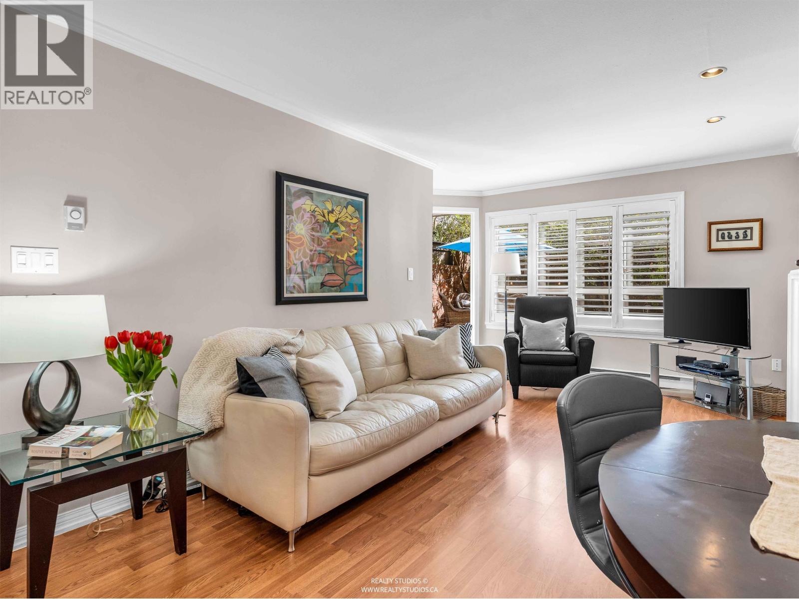 109 555 W 14TH AVENUE, Vancouver