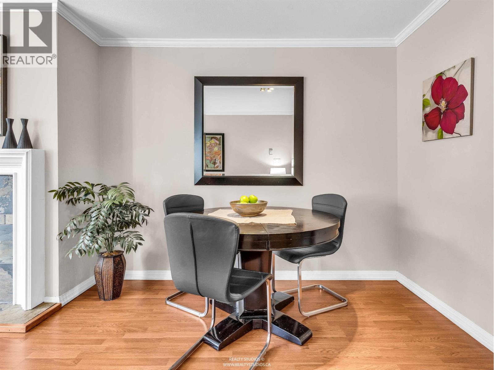 109 555 W 14TH AVENUE, Vancouver