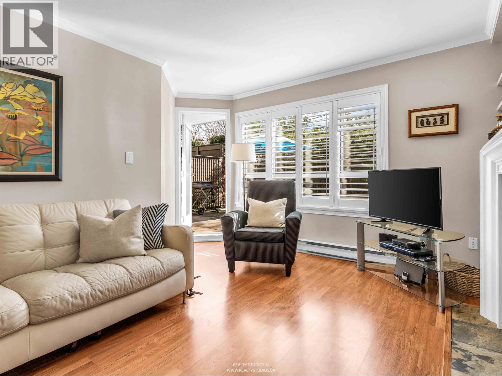 109 555 W 14TH AVENUE, Vancouver