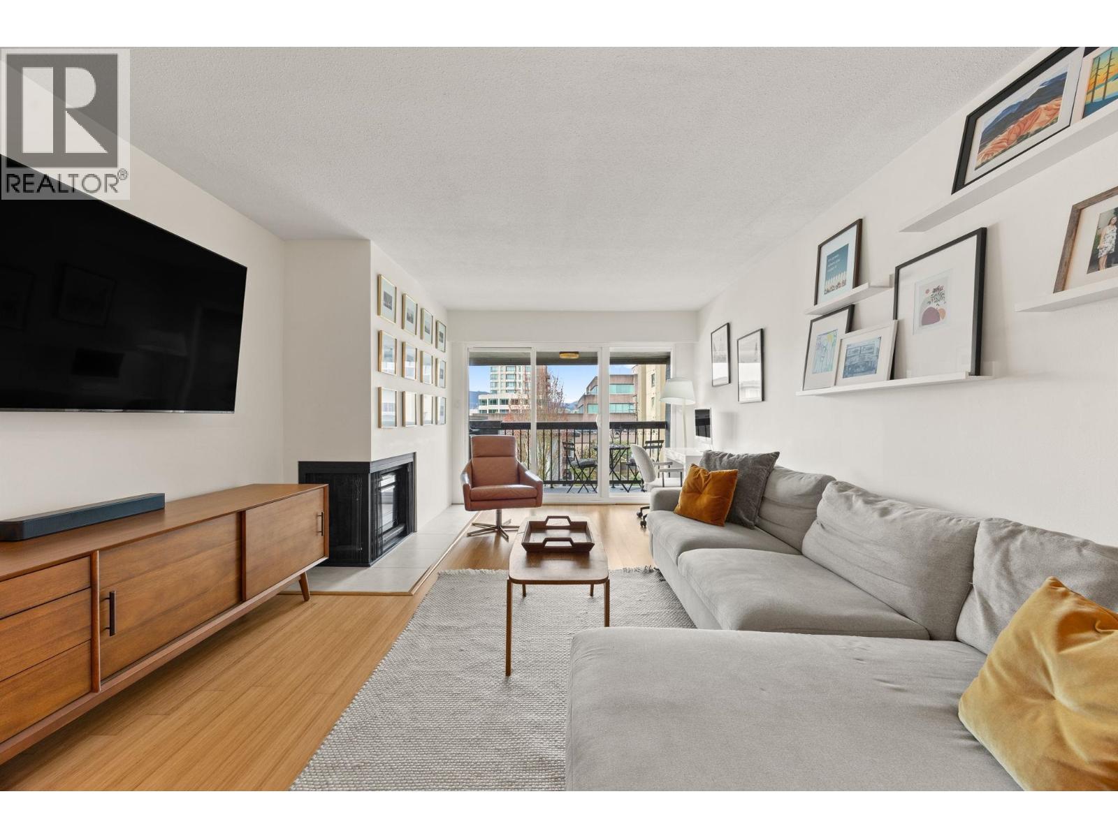 301 1352 W 10TH AVENUE, Vancouver