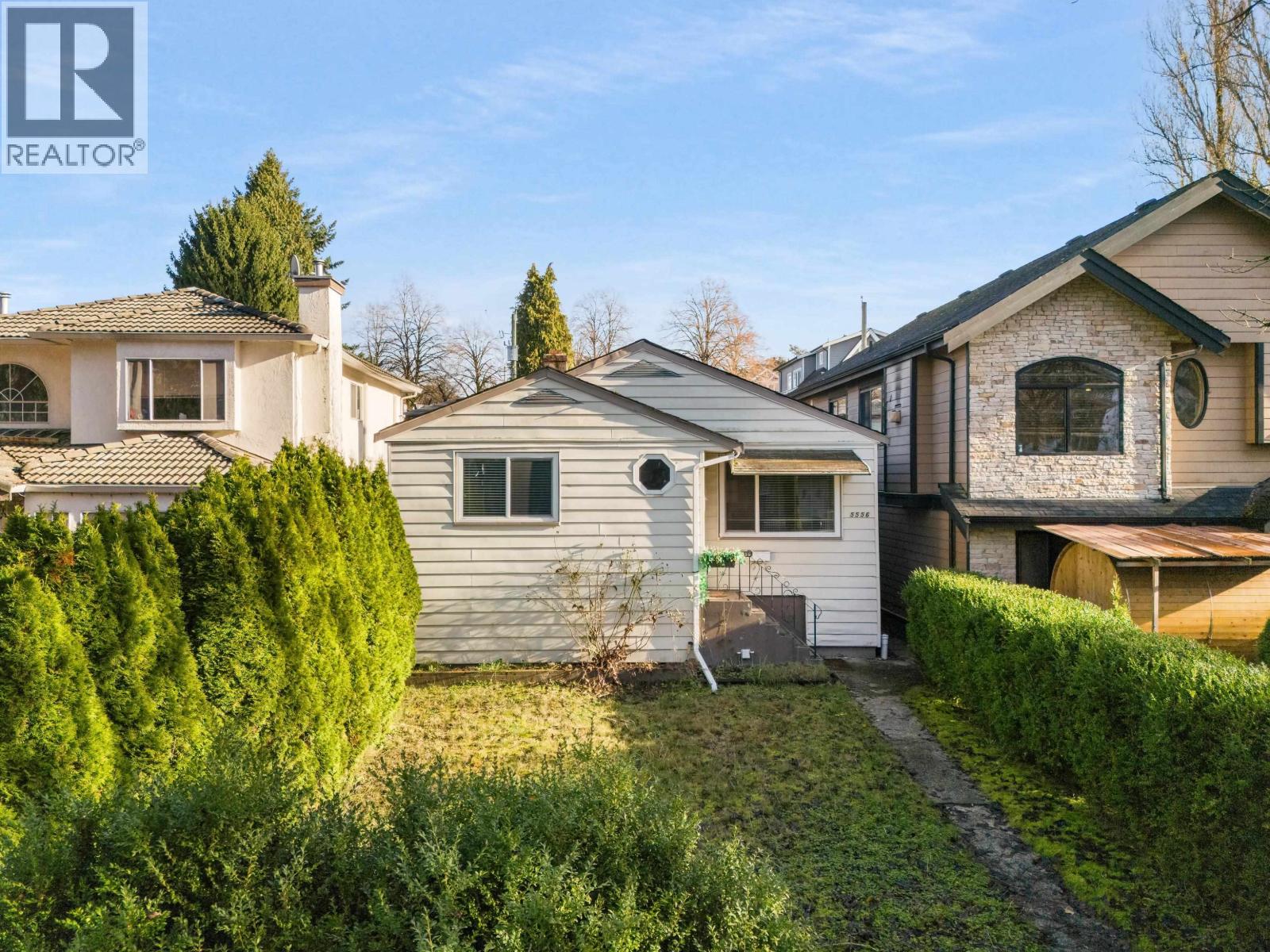 5556 EARLES STREET, Vancouver