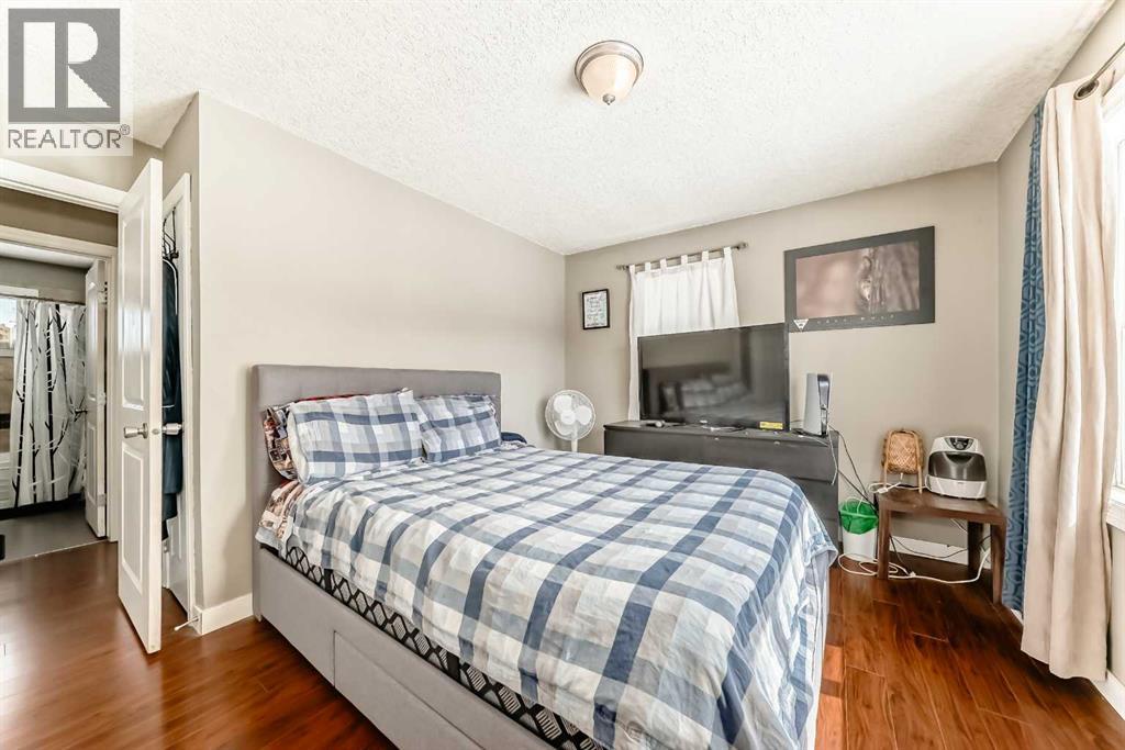 Single Family House Bungalow for Sale in   Avenue NW West Hillhurst Calgary 