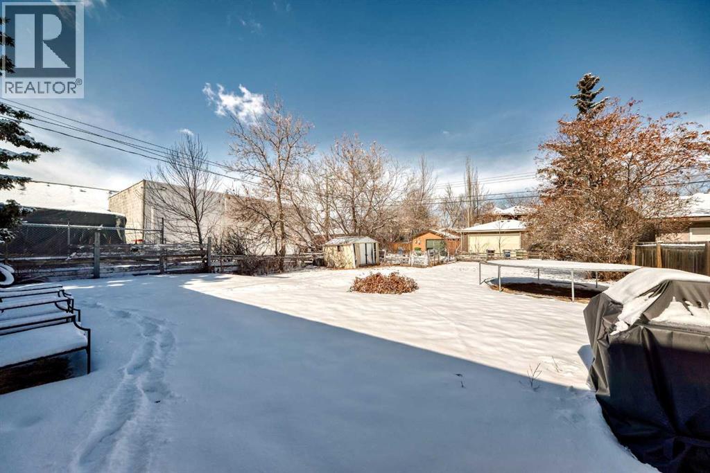 2428 3 Avenue NW - 30