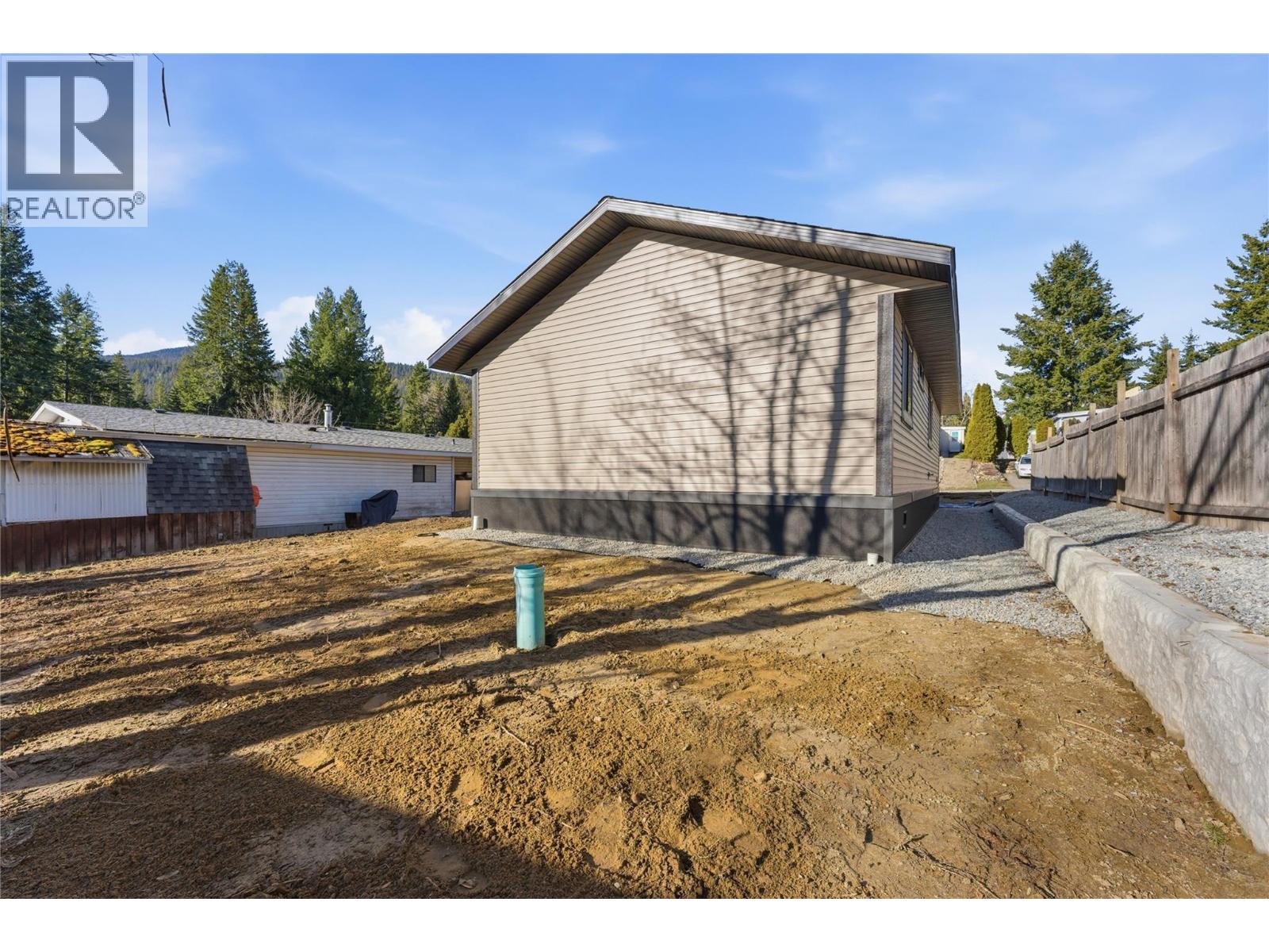 #42 1361 30 STREET SE - 26