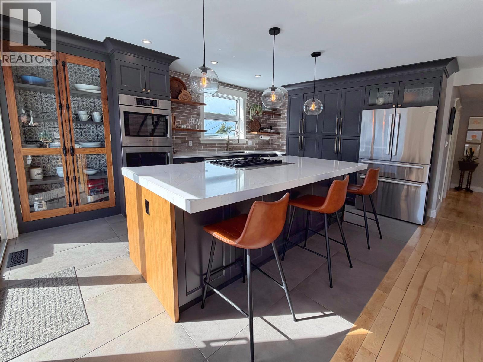 515 W 5TH AVENUE - 7