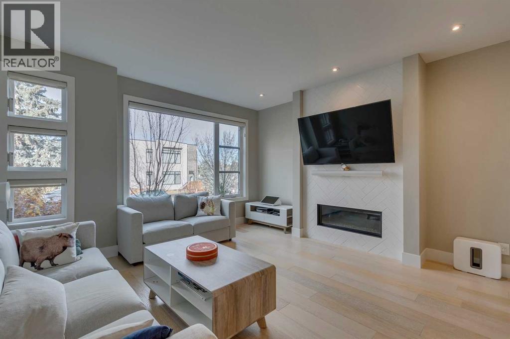 Single Family House for Sale in   Avenue SW South Calgary Calgary 