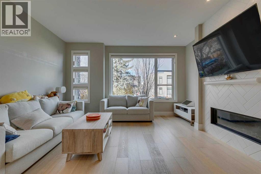 Single Family House for Sale in   Avenue SW South Calgary Calgary 