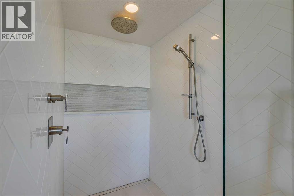 Single Family House for Sale in   Avenue SW South Calgary Calgary 