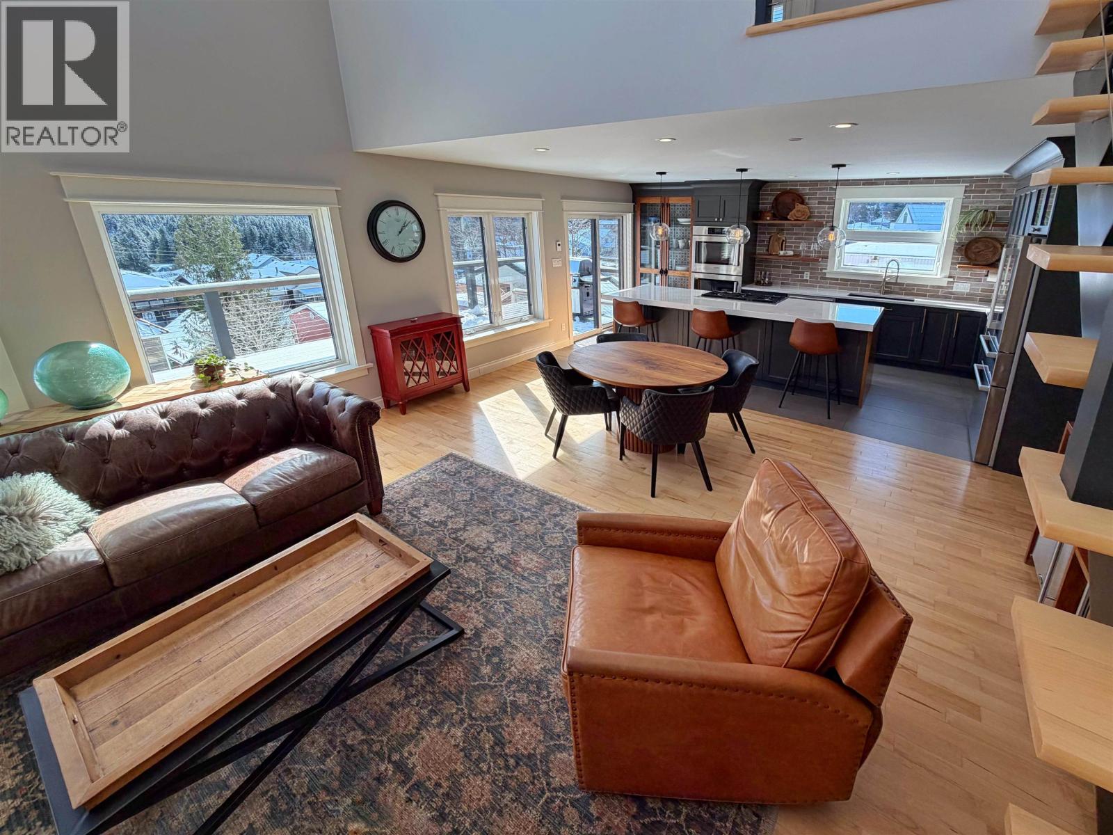 515 W 5TH AVENUE - 14