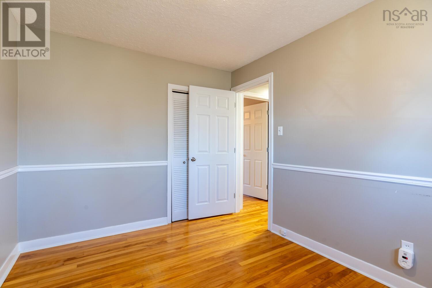 Property 2 of 49 of 1 Juniper Crescent