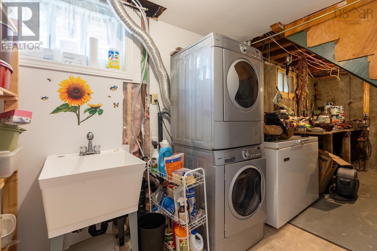 Property 19 of 49 of 1 Juniper Crescent