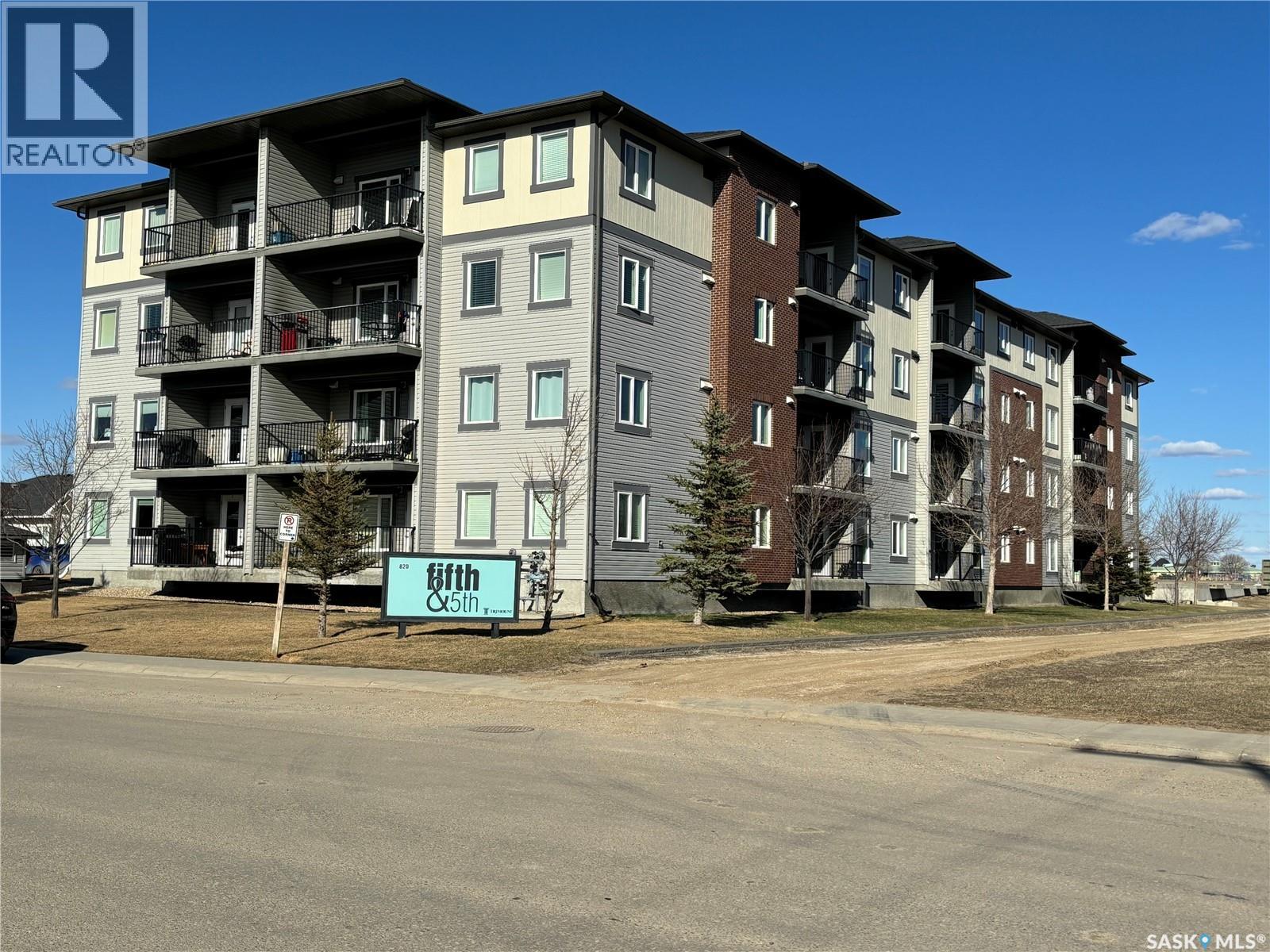 #205 820 5th STREET NE - 1