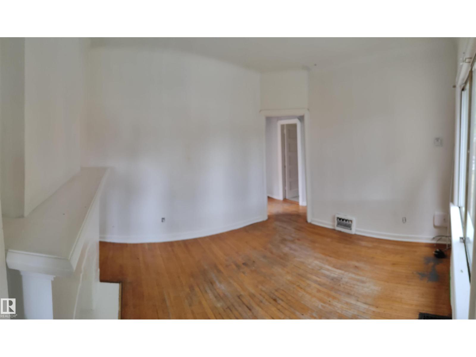 11320 89 ST NW - 11