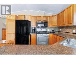Primary Bedroom - 936 - 316489 31st Line, Zorra, ON N0J1J0 Photo 6