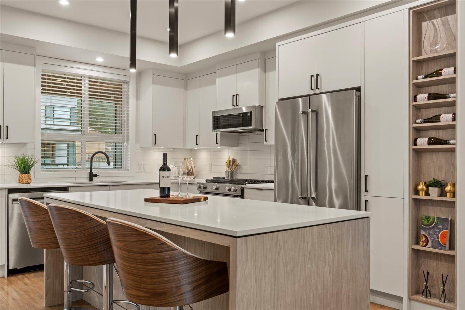 35 45500 CAMPUS DRIVE, Garrison Crossing