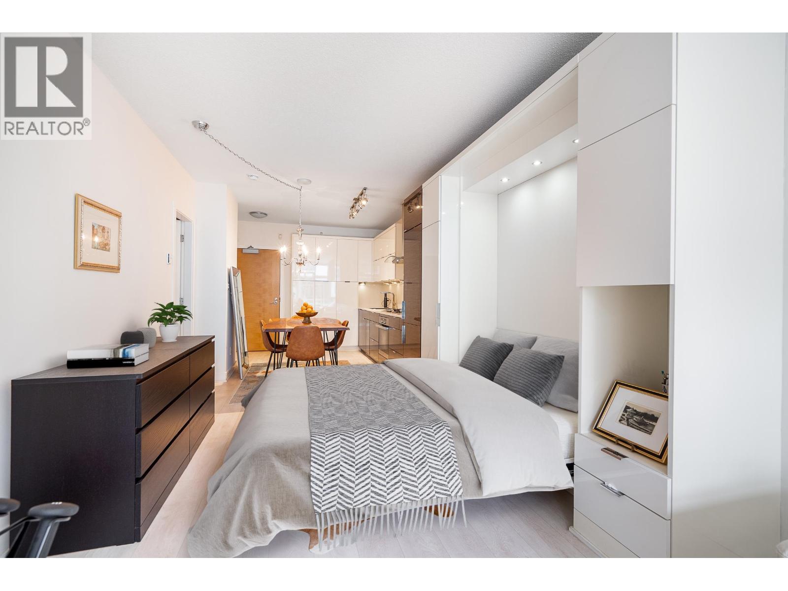 106 1777 W 7TH AVENUE, Vancouver