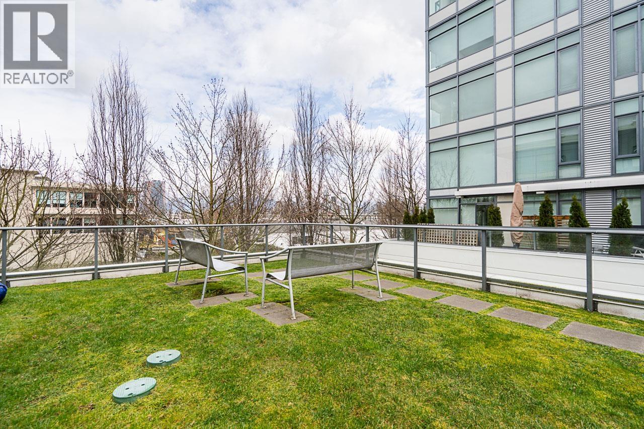 106 1777 W 7TH AVENUE, Vancouver